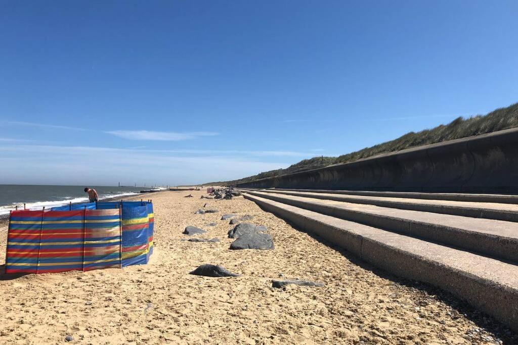 Dog Friendly Cottage 2 Mins To Beach With Hot Tub And Zappi Ev Lessingham Luaran gambar